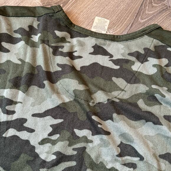 Lucky Brand Camo Short Sleeve Shirt- size S - Picture 8 of 8